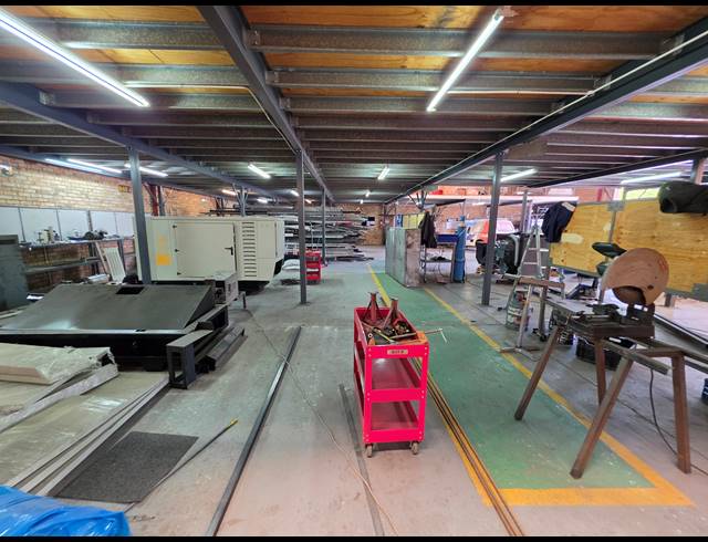 1,199M² FACTORY FOR SALE IN KYA SANDS